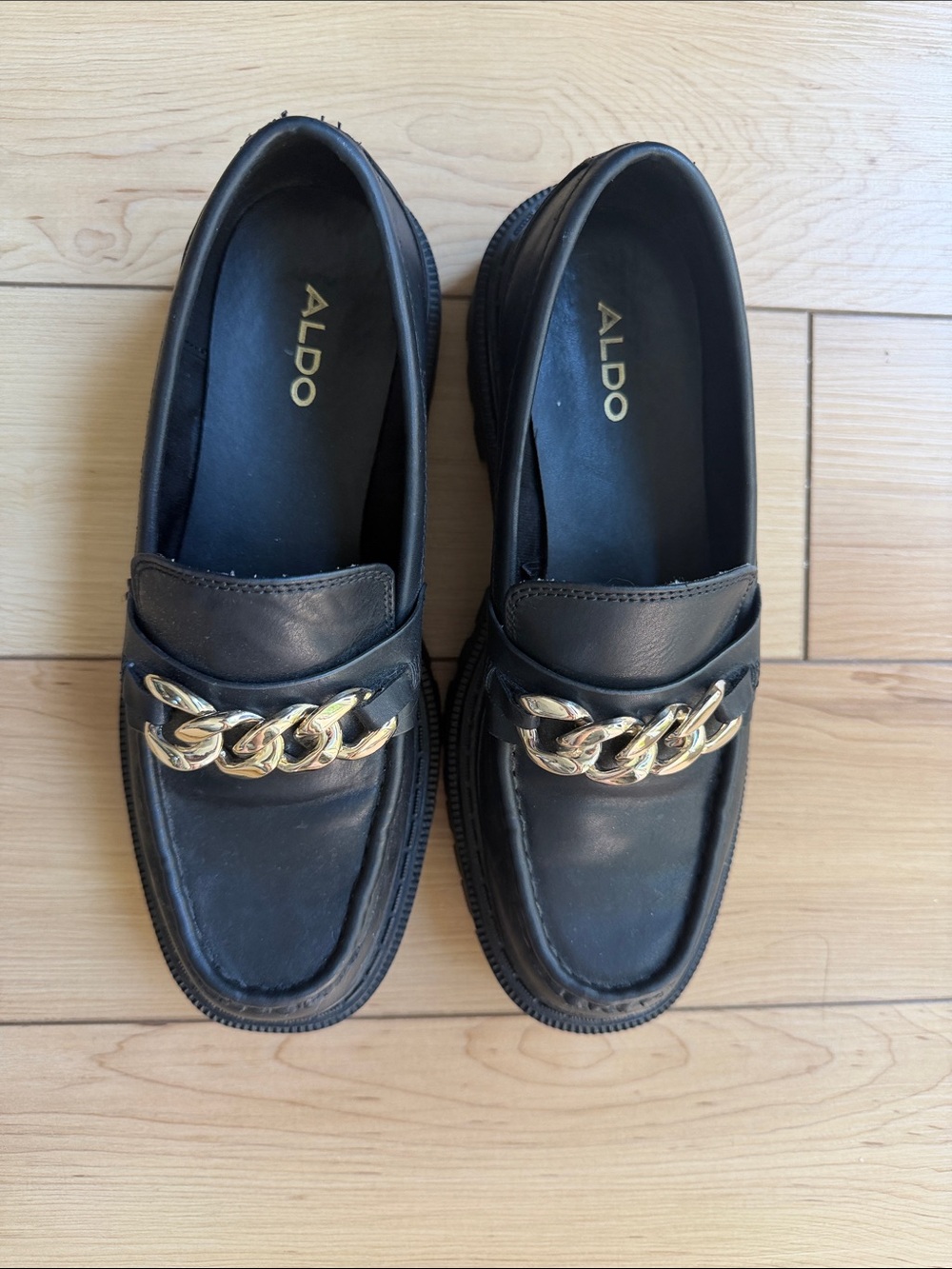Aldo Black Chunky Loafers With Gold Chain Accent Size 7